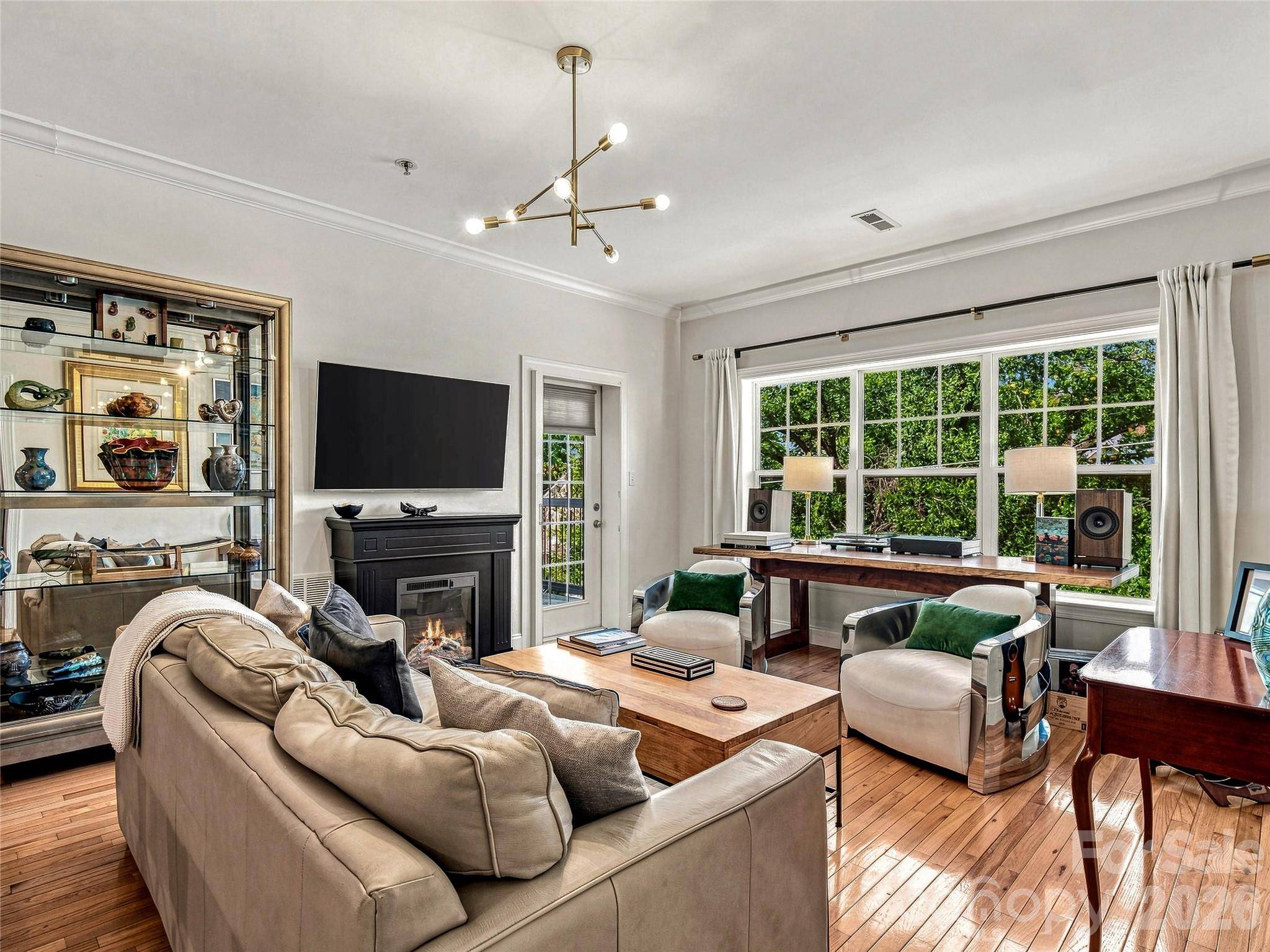 125 S Lexington AVE #308, Asheville, NC 28801