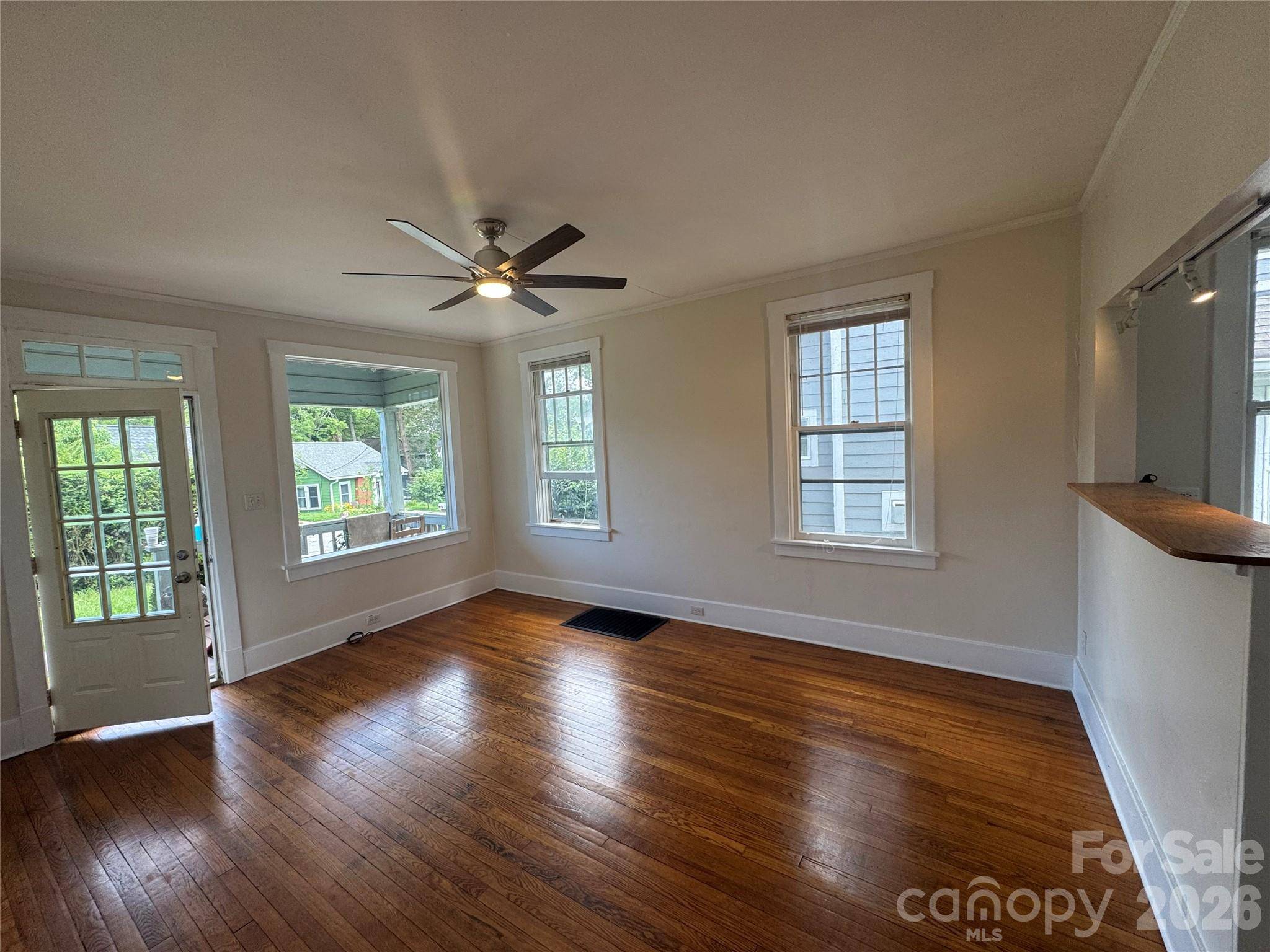 200 Courtland PL, Asheville, NC 28801