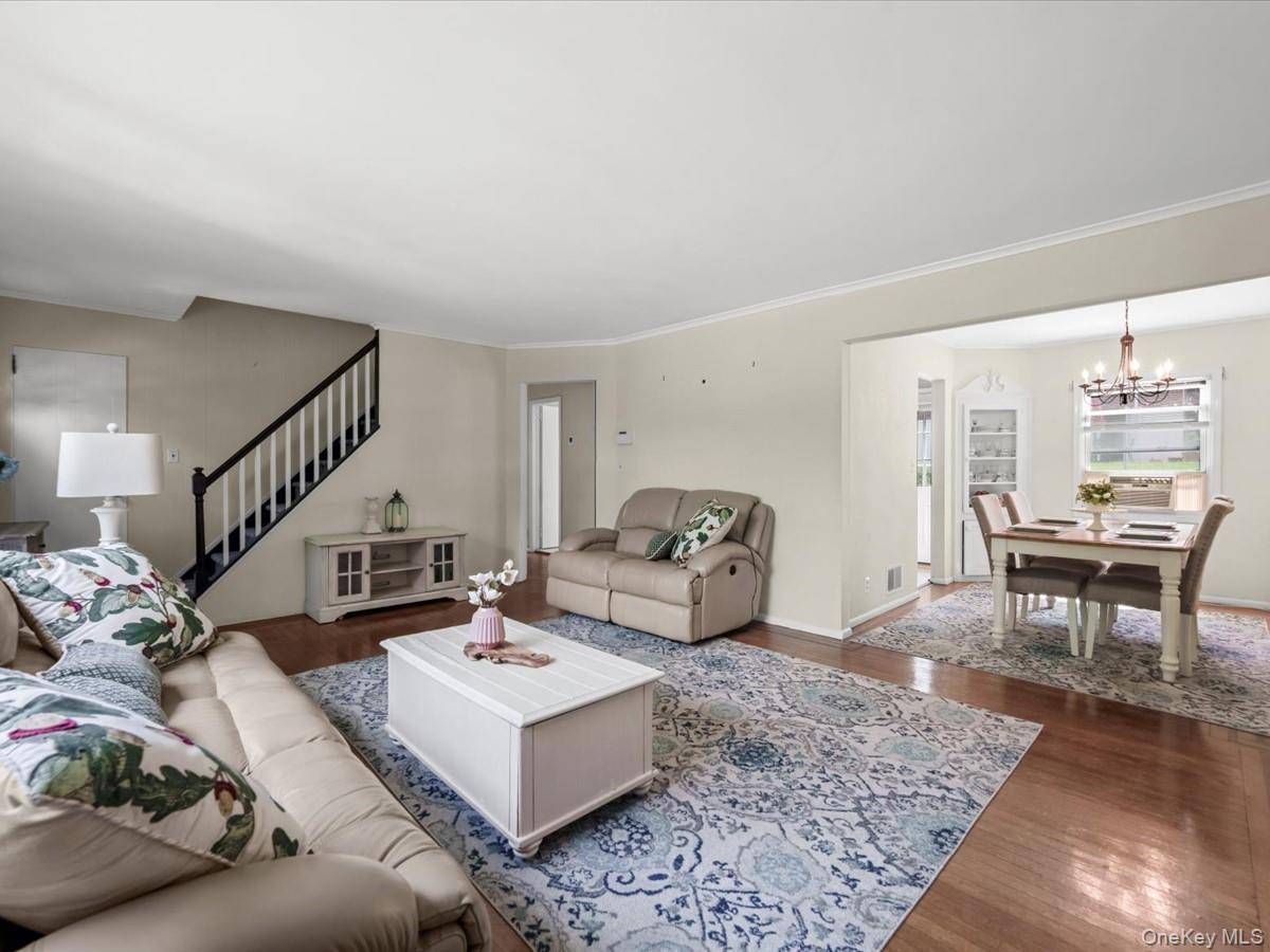 42 Berkshire RD, Yonkers, NY 10710