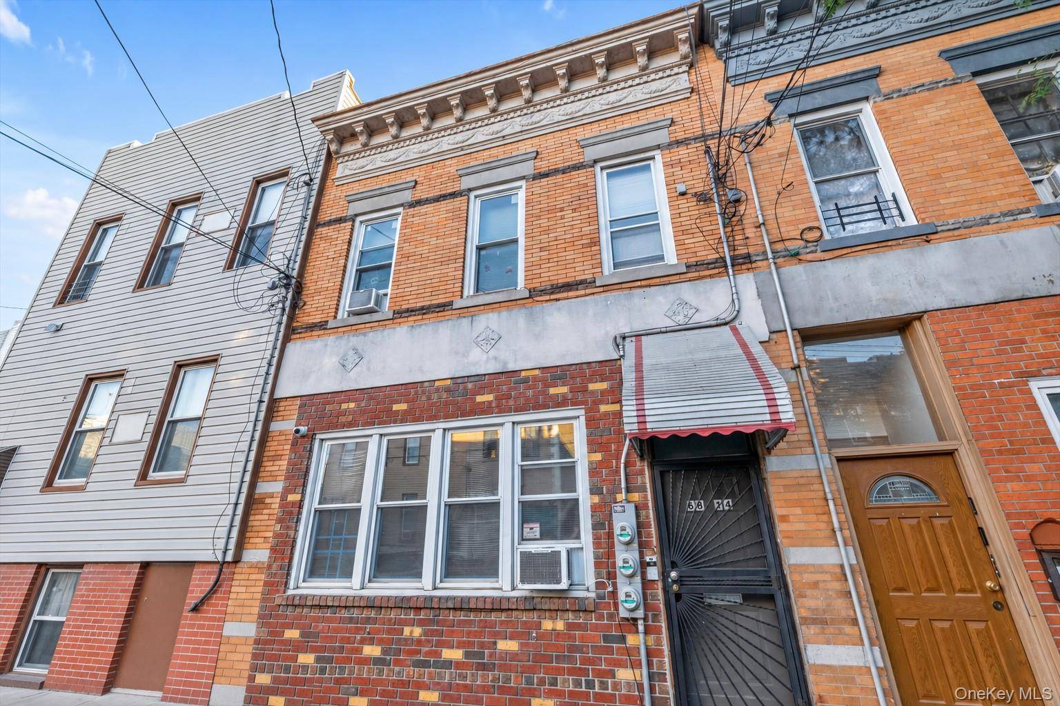 68-14 60th ST, Ridgewood, NY 11385