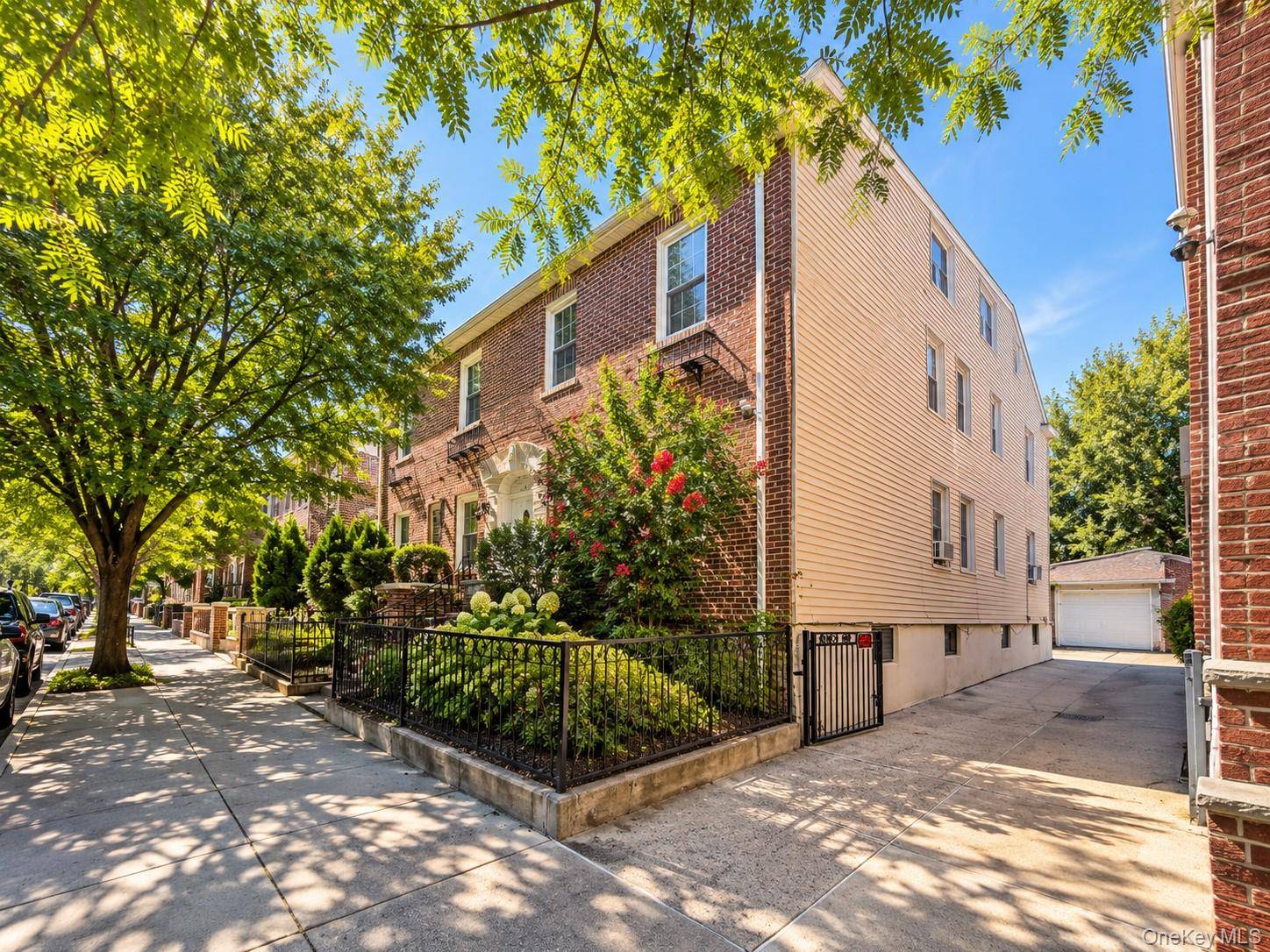 2030 27th ST, Astoria, NY 11105