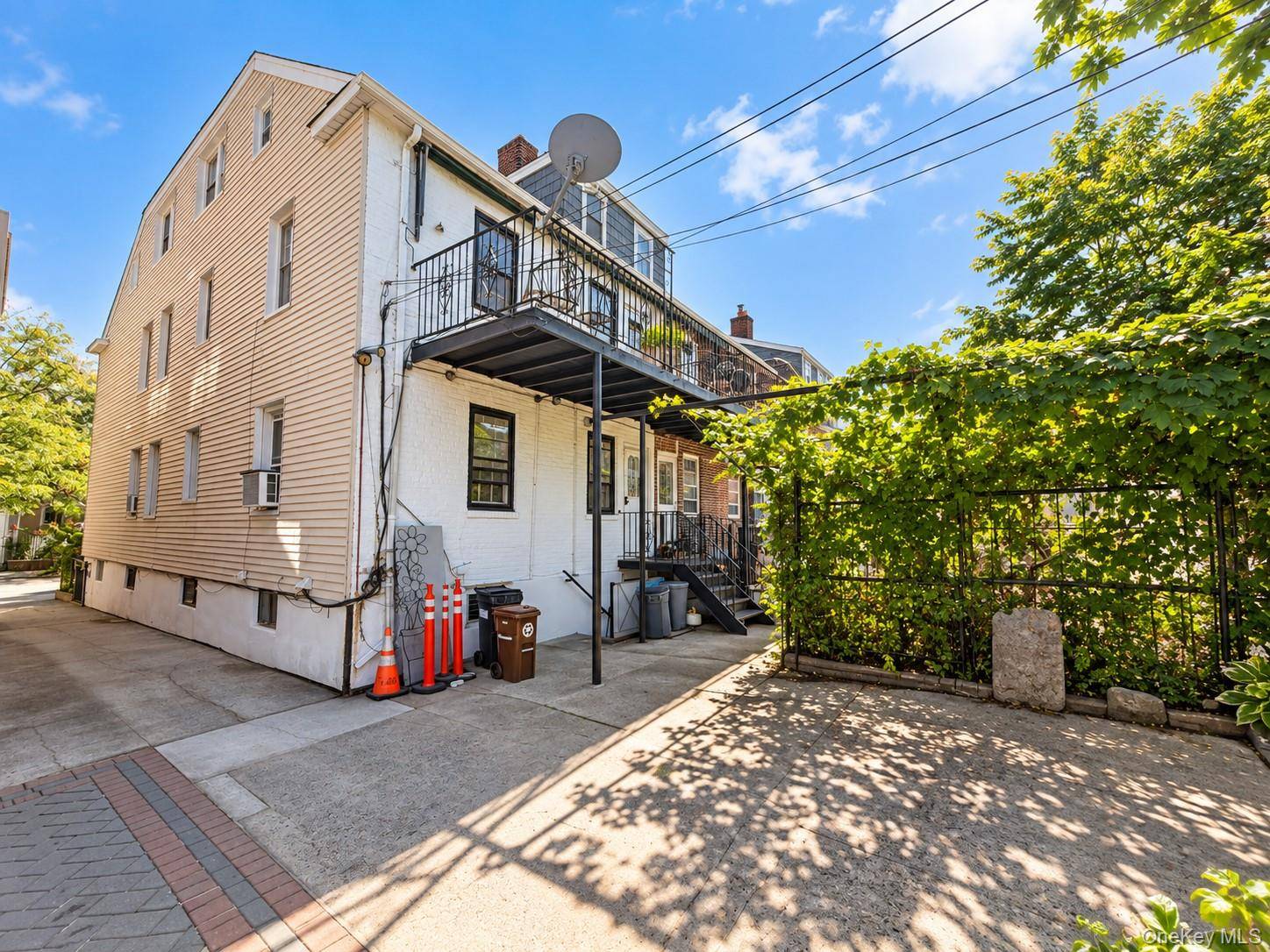 2030 27th ST, Astoria, NY 11105