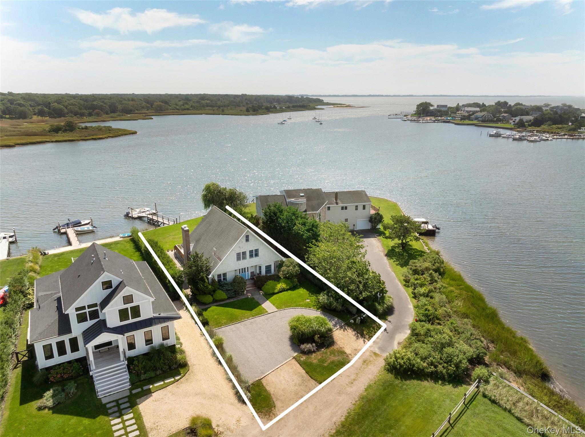 38 Old Fort LN, Southampton, NY 11968