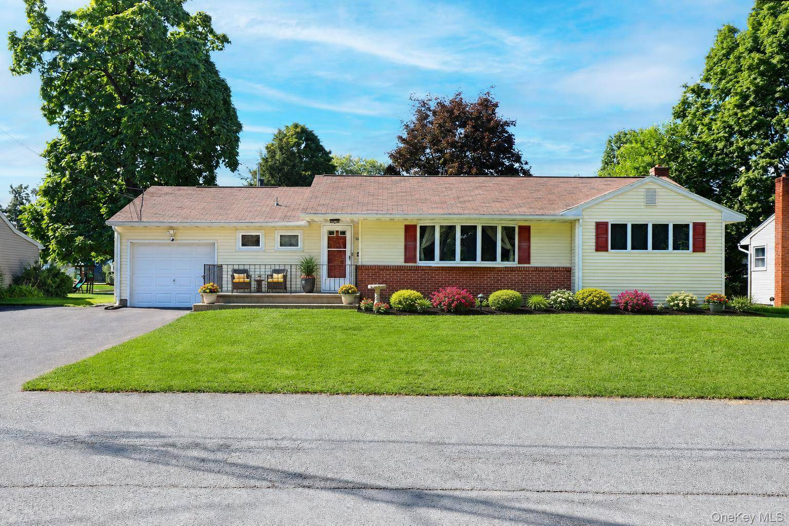 13 Edith AVE, Saugerties, NY 12477