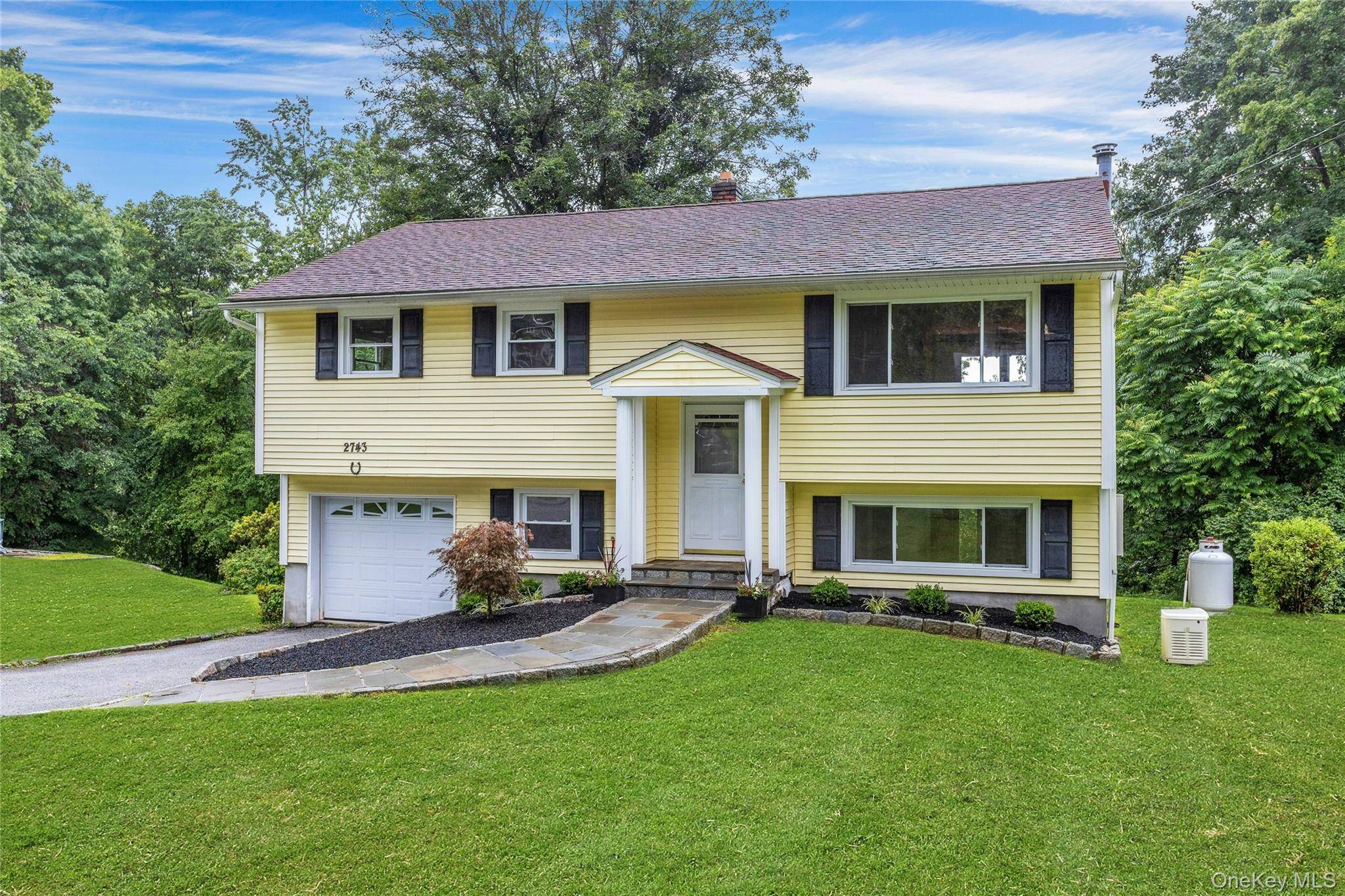2743 Springhurst ST, Yorktown Heights, NY 10598