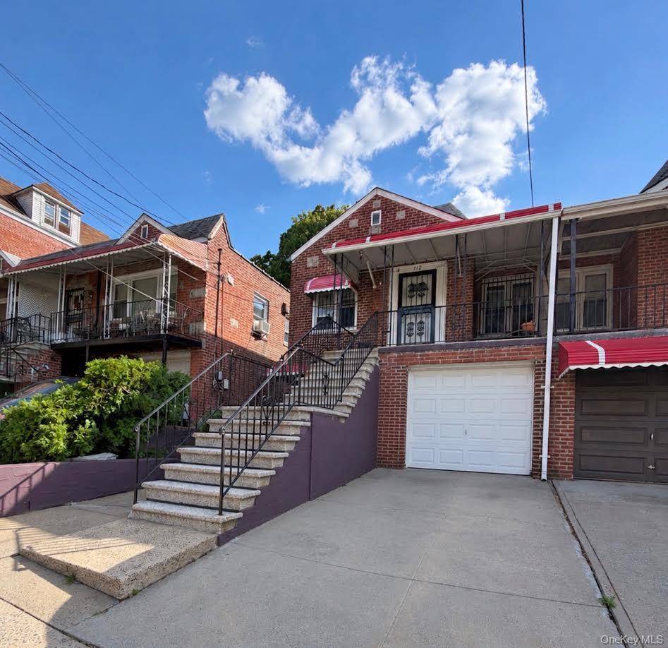 712 E 232nd ST, Bronx, NY 10466