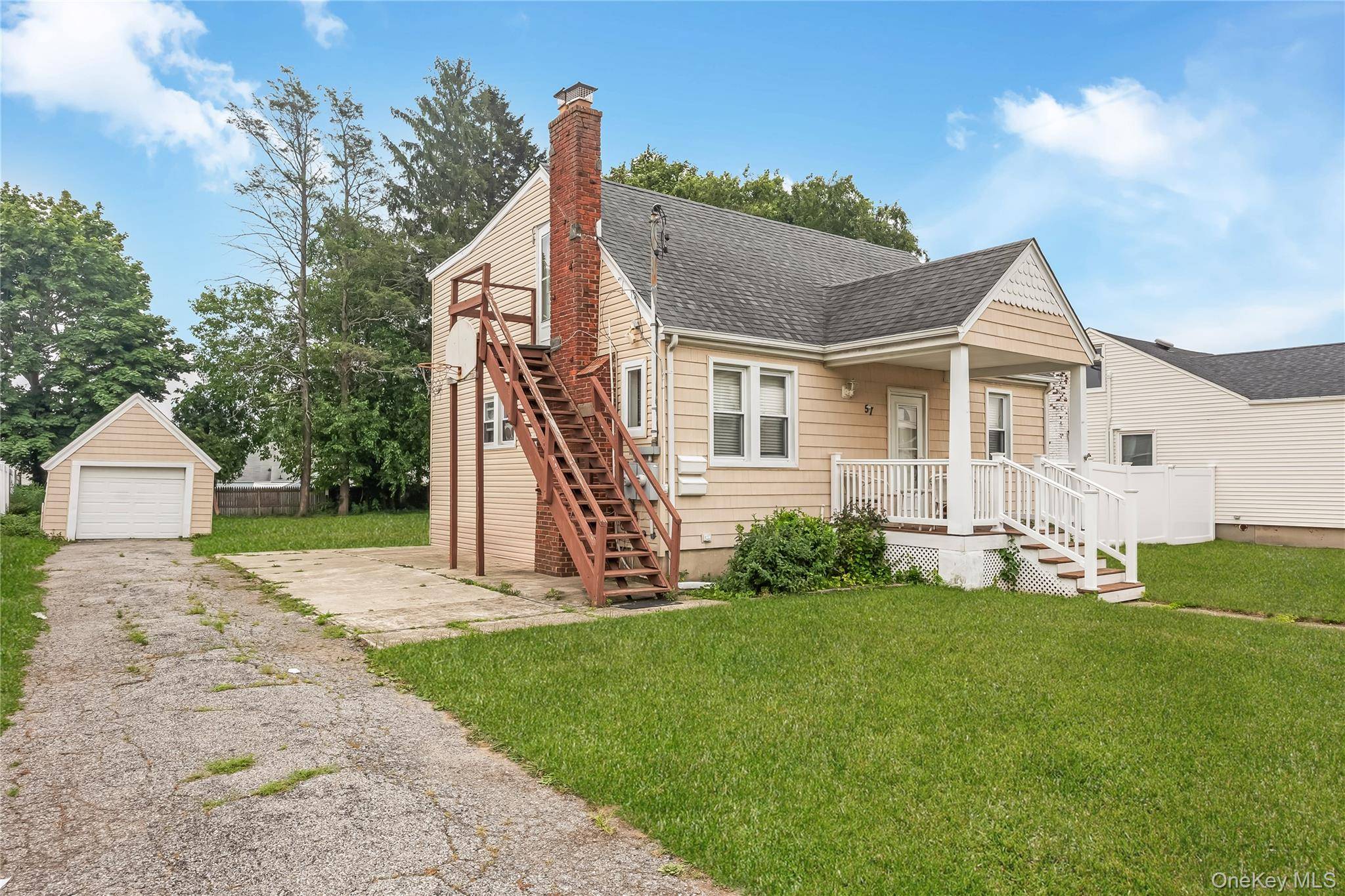 57 Cedar AVE, Farmingdale, NY 11735