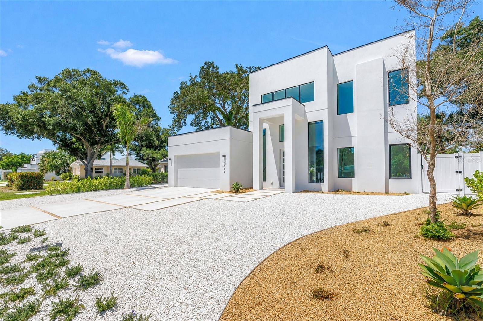 2345 TEMPLE ST, Sarasota, FL 34239