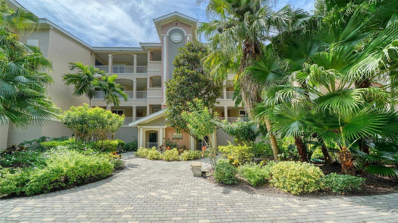5122 MANORWOOD DR #4B, Sarasota, FL 34235