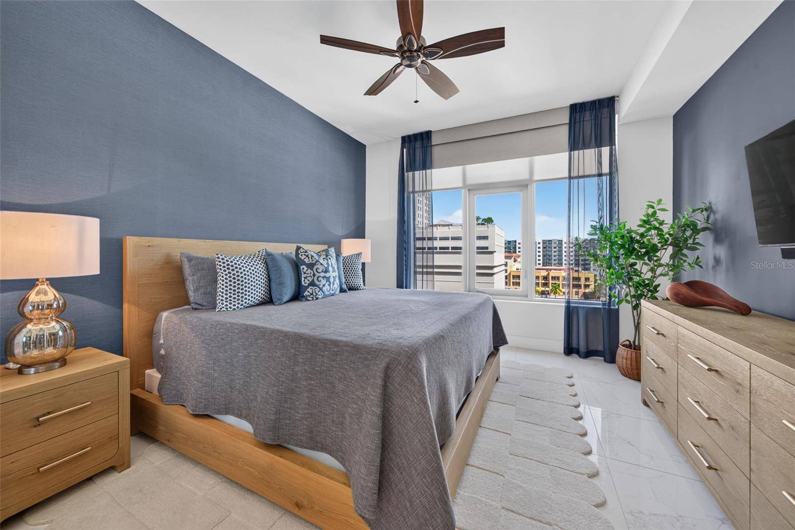 111 S PINEAPPLE AVE #716, Sarasota, FL 34236
