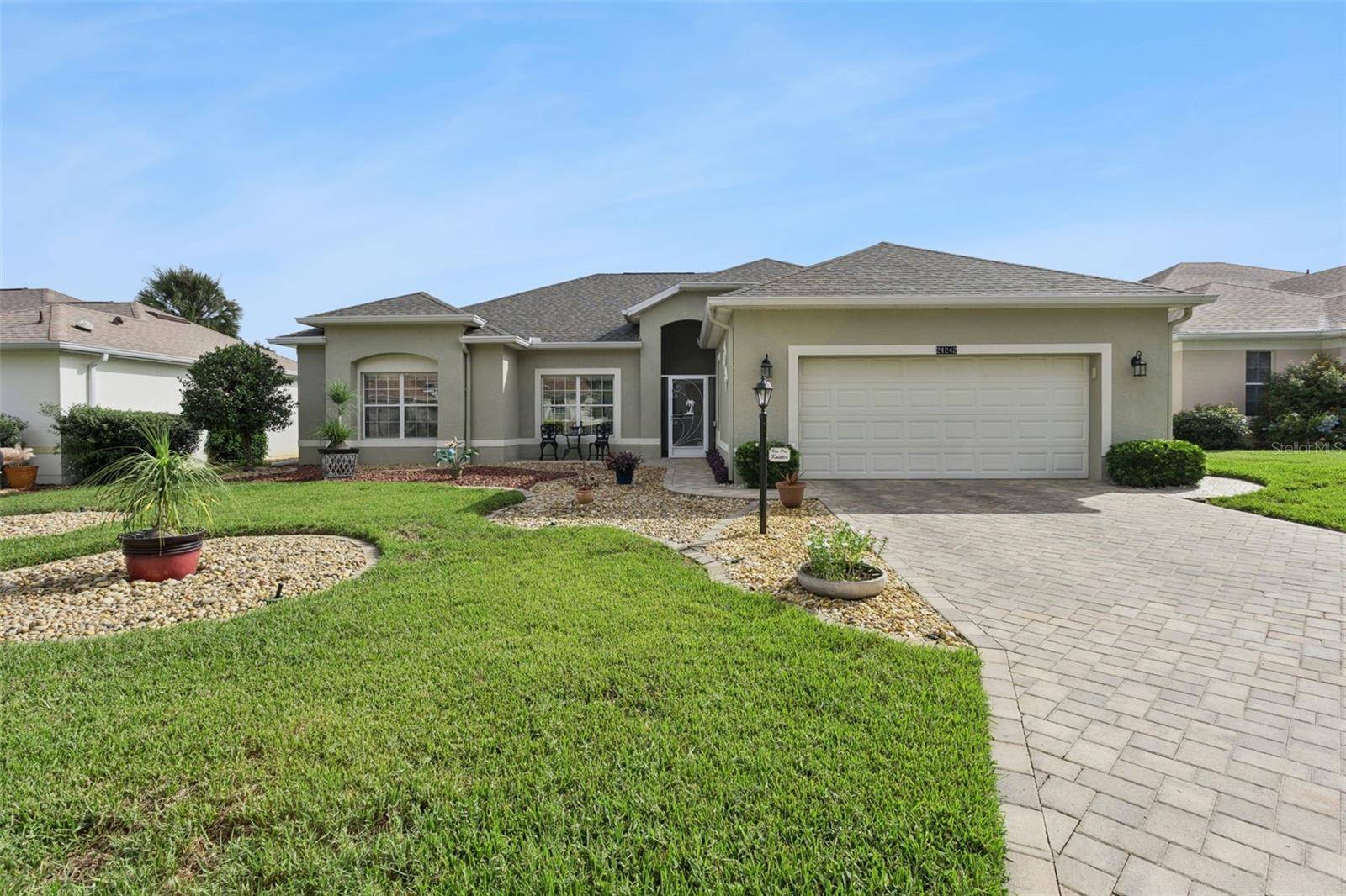 24242 E BELLE MEDE DR, Leesburg, FL 34748