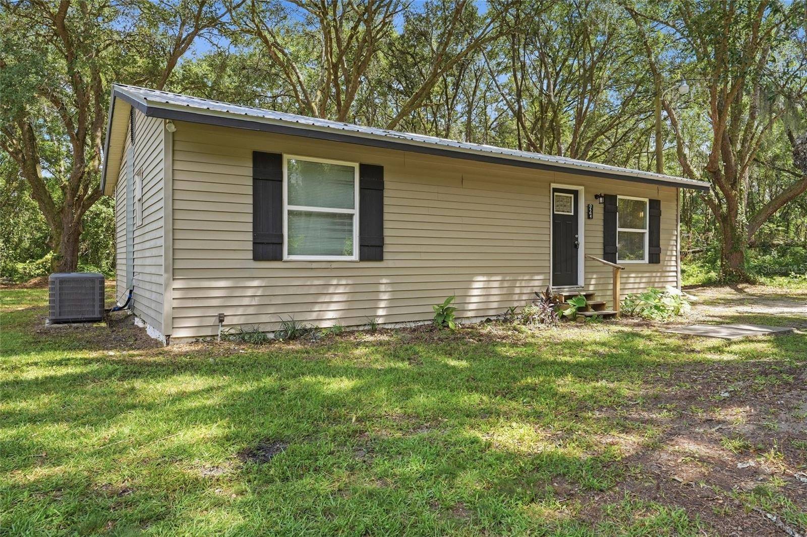 924 MALTAS AVE, Interlachen, FL 32148