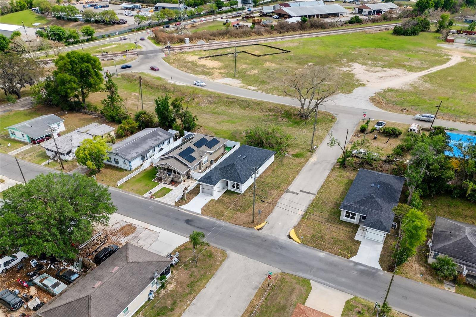 999 AVENUE A, Haines City, FL 33844