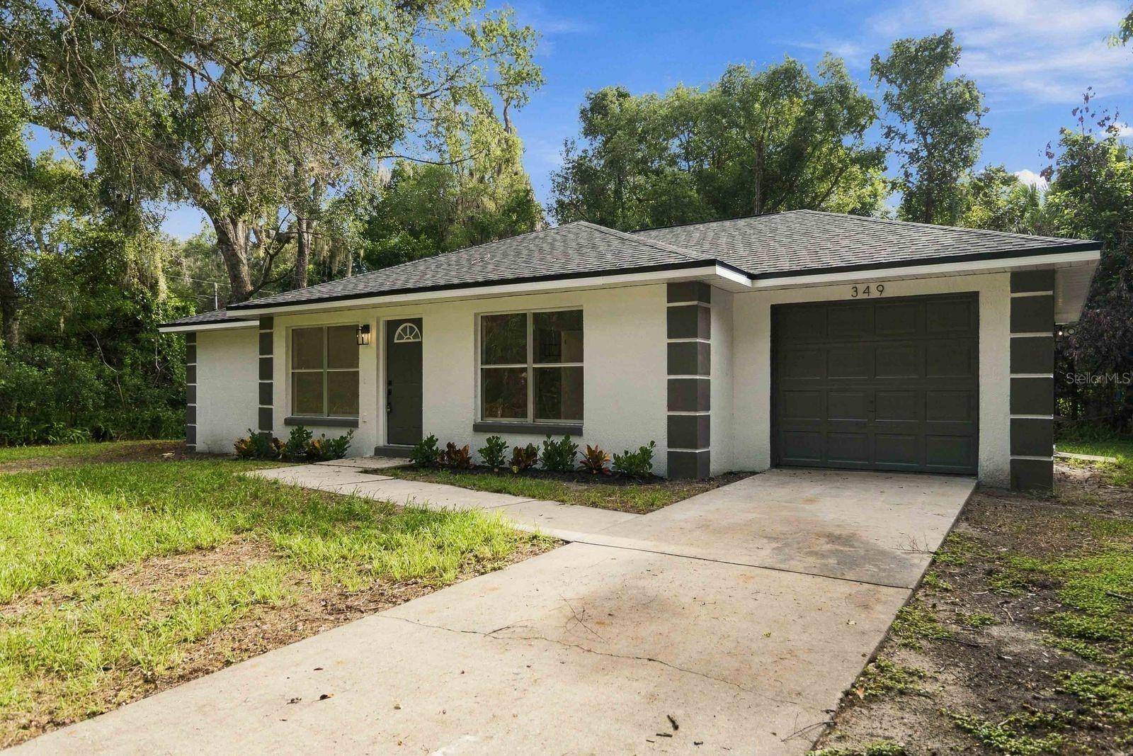 349 3RD ST, Geneva, FL 32732