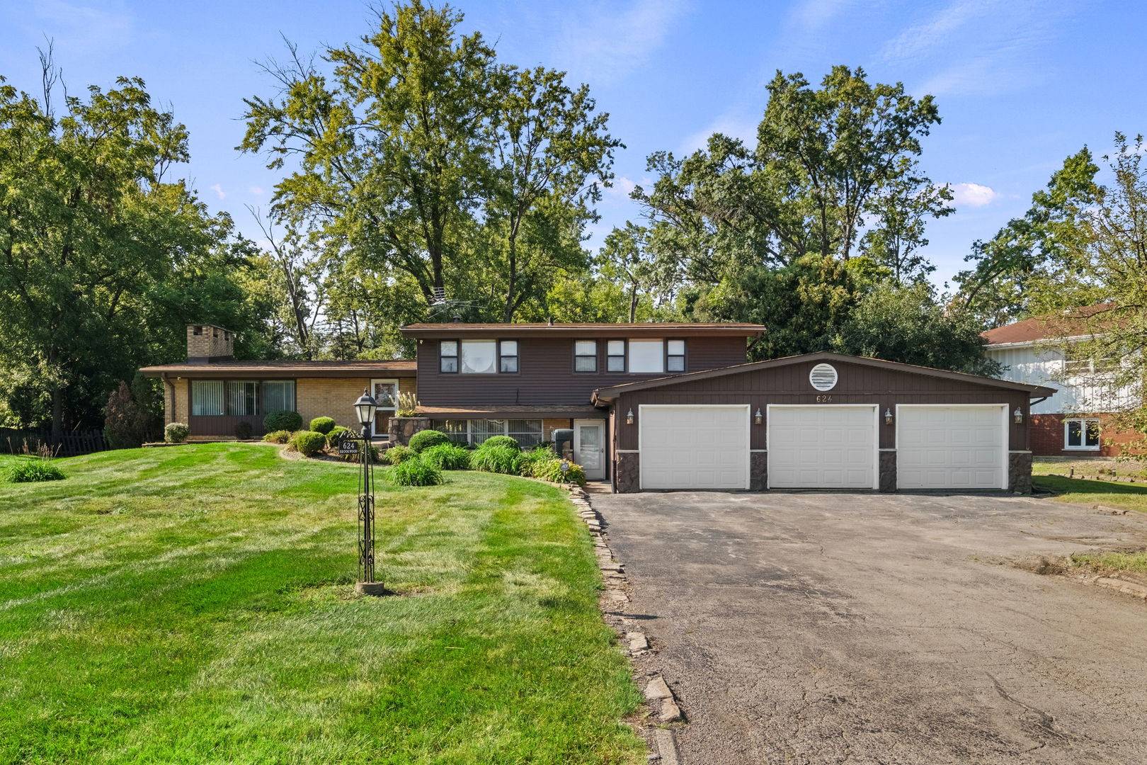 624 Brookwood DR, Olympia Fields, IL 60461