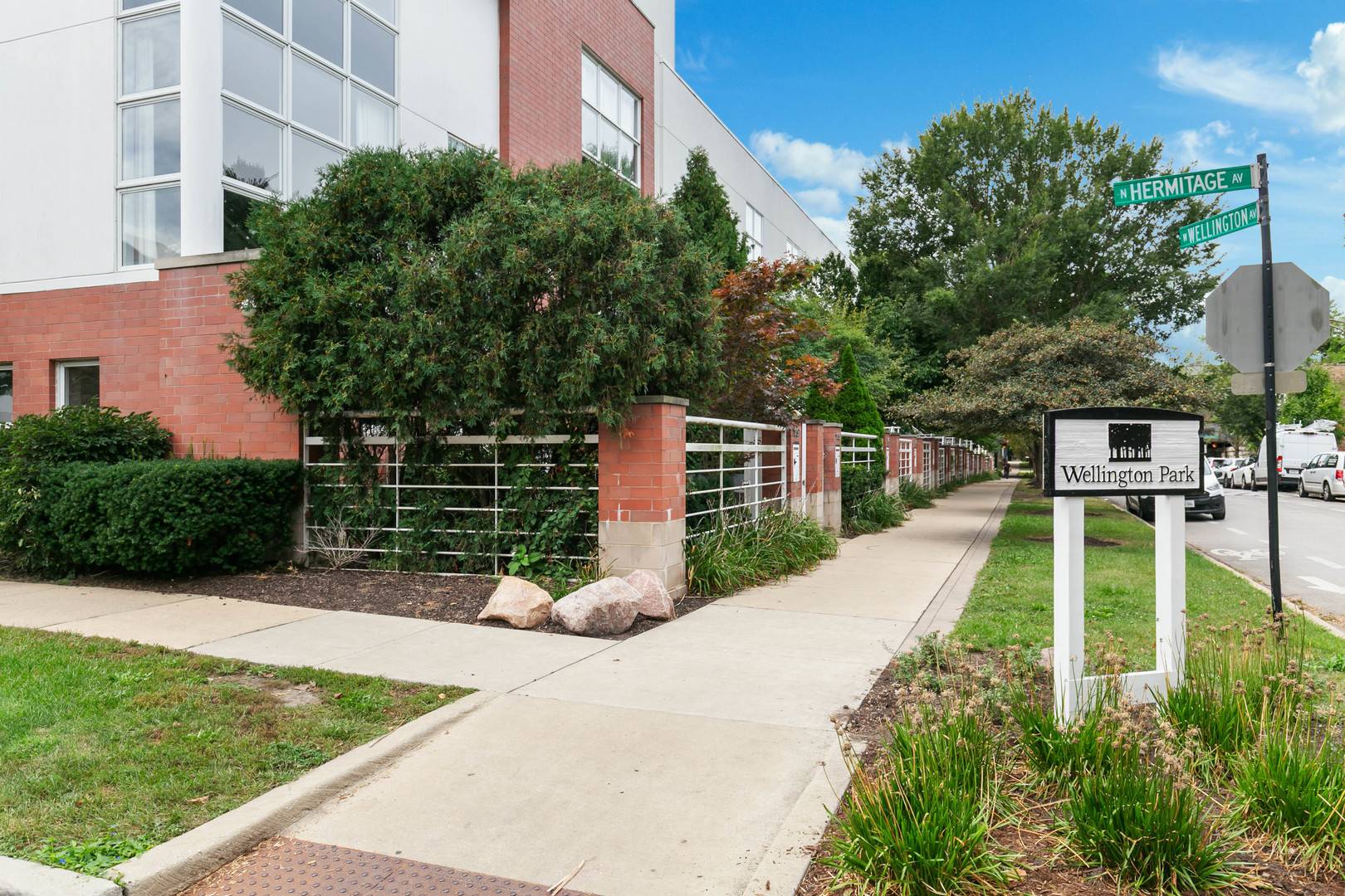 1745 W Wellington AVE, Chicago, IL 60657