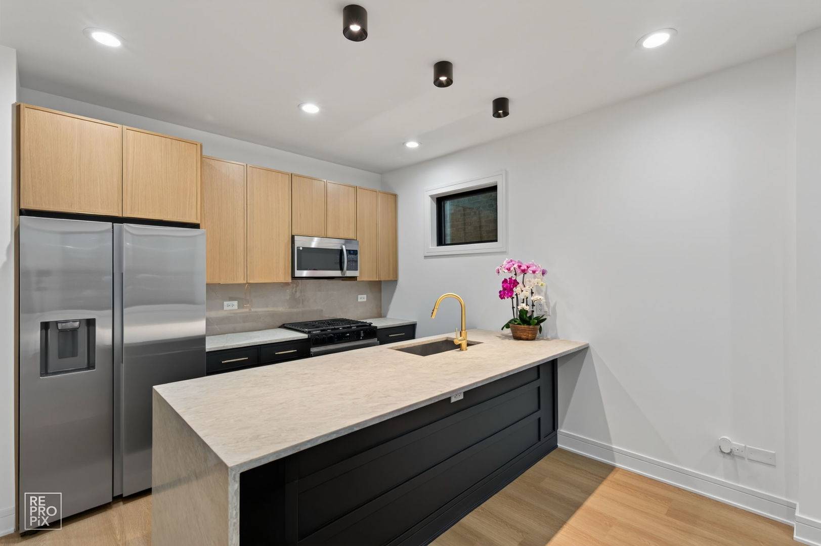2327 S Homan AVE #2, Chicago, IL 60623