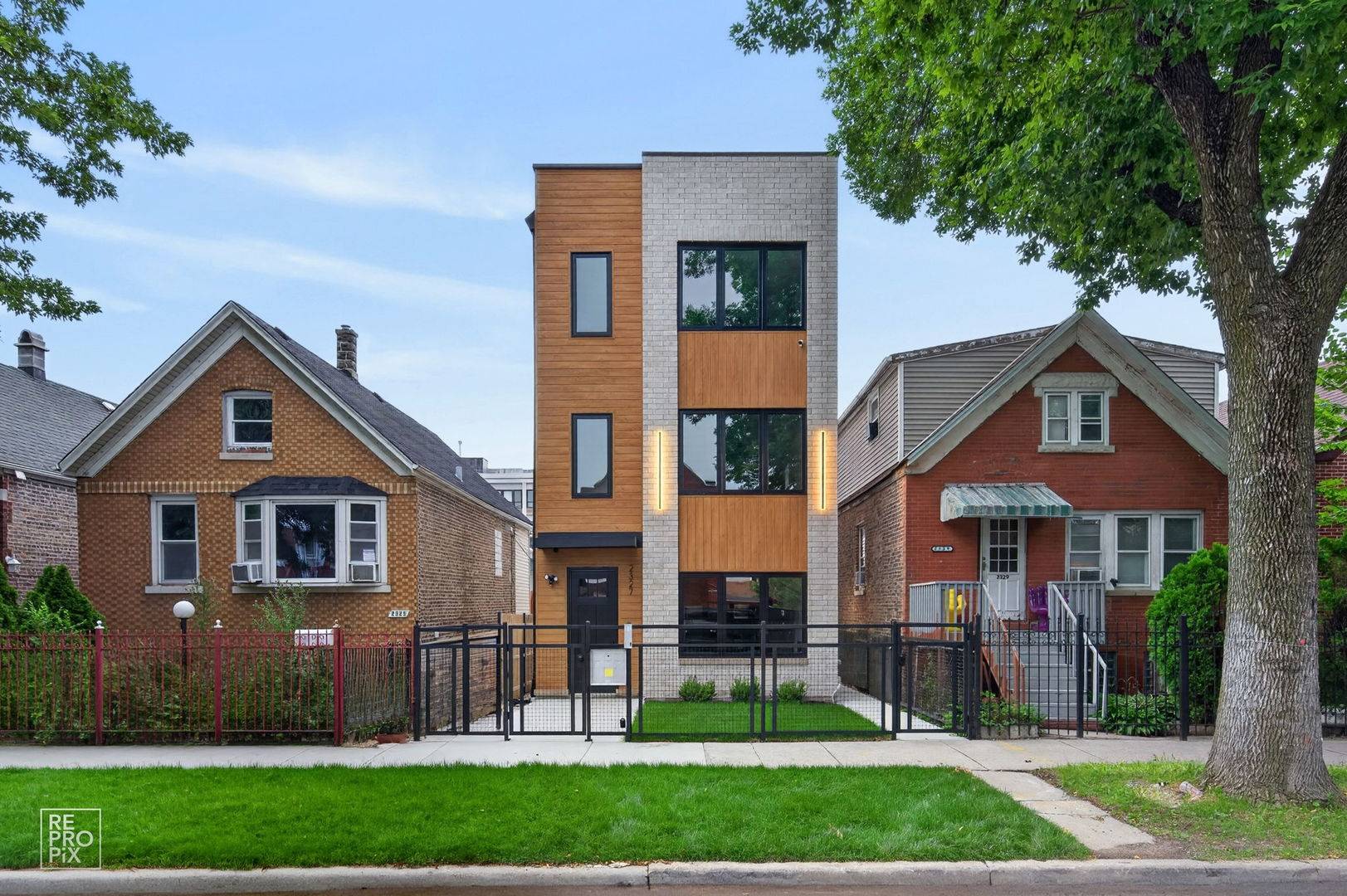 2327 S Homan AVE #3, Chicago, IL 60623