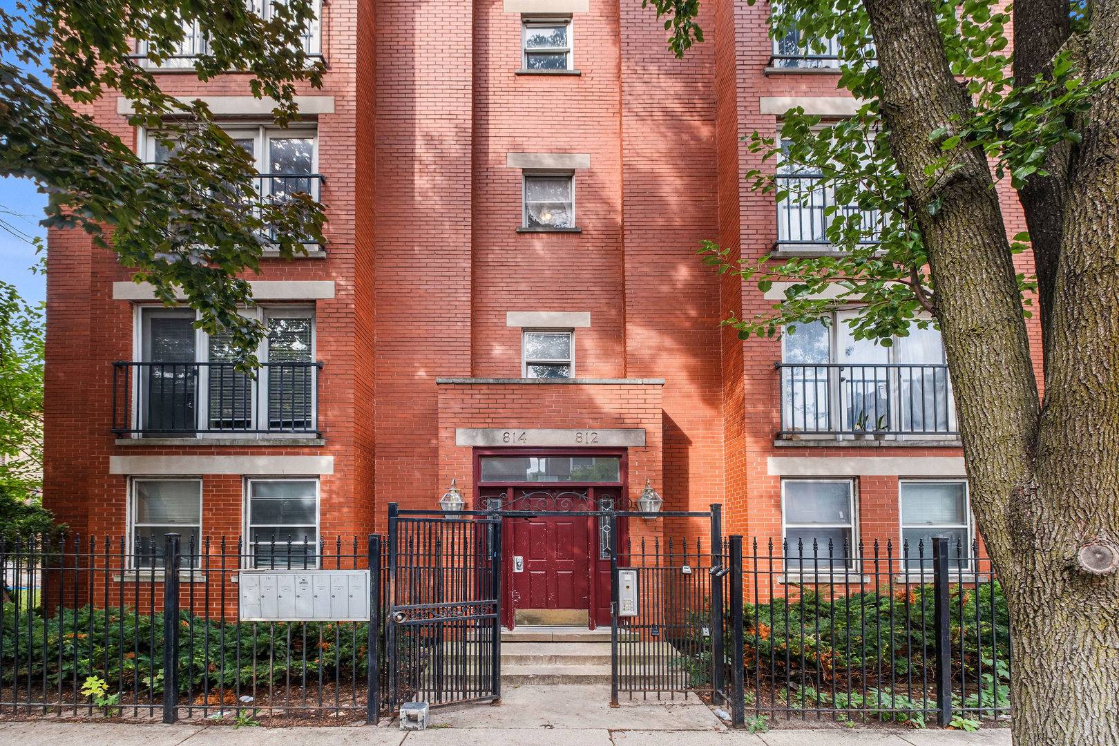 812 S Miller ST #2S, Chicago, IL 60607