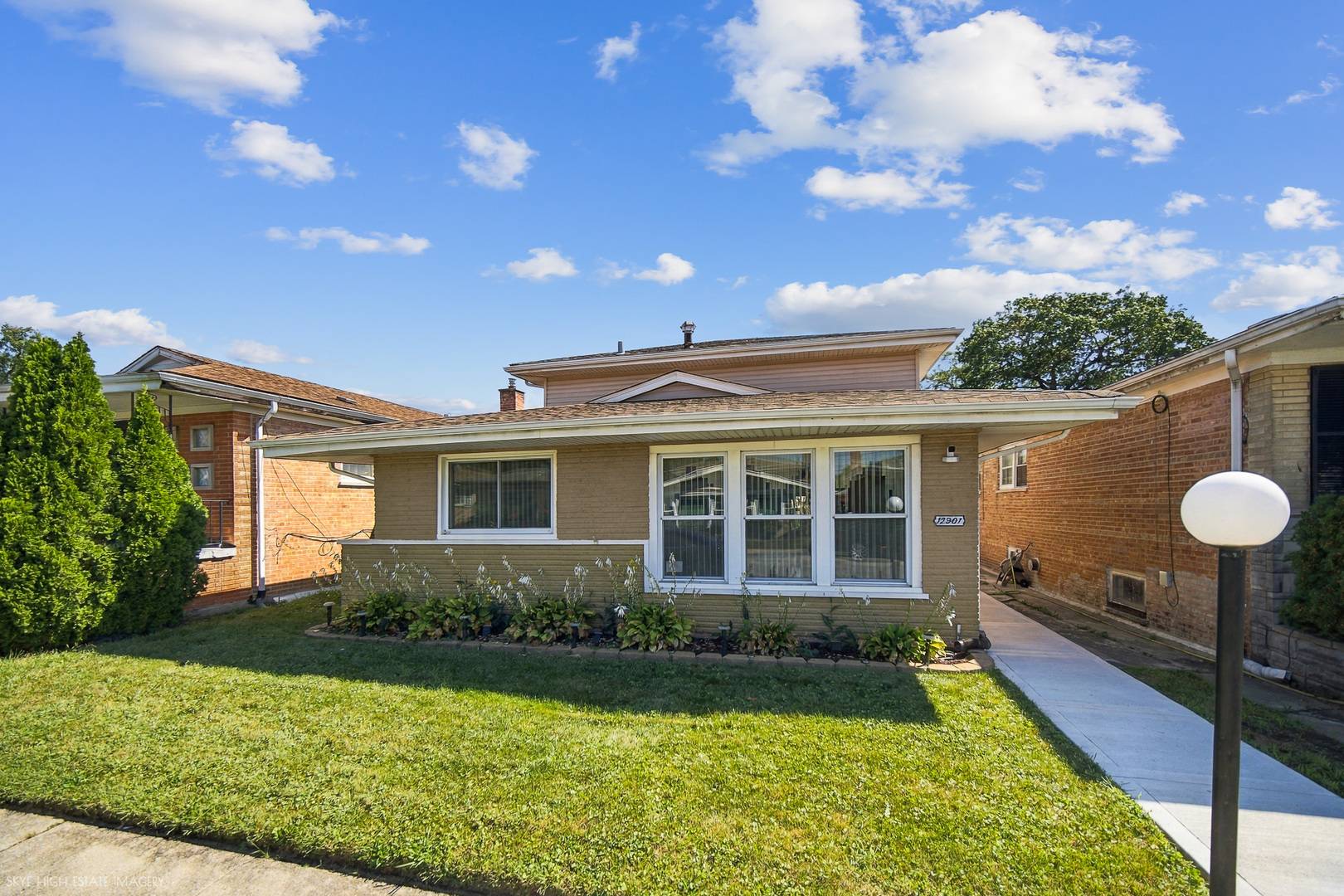 12901 S Carpenter ST, Calumet Park, IL 60827