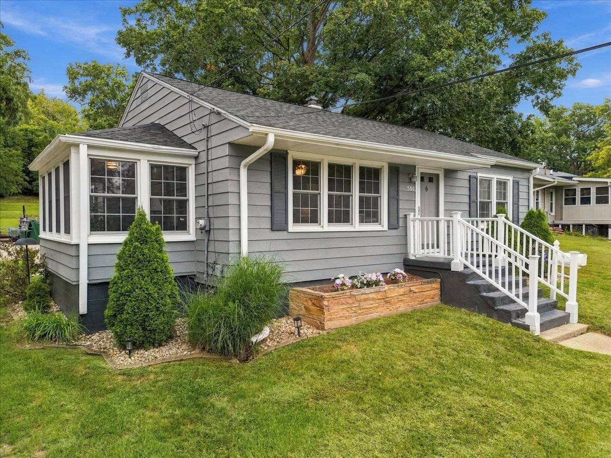 302 Towne ST, Morrison, IL 61270