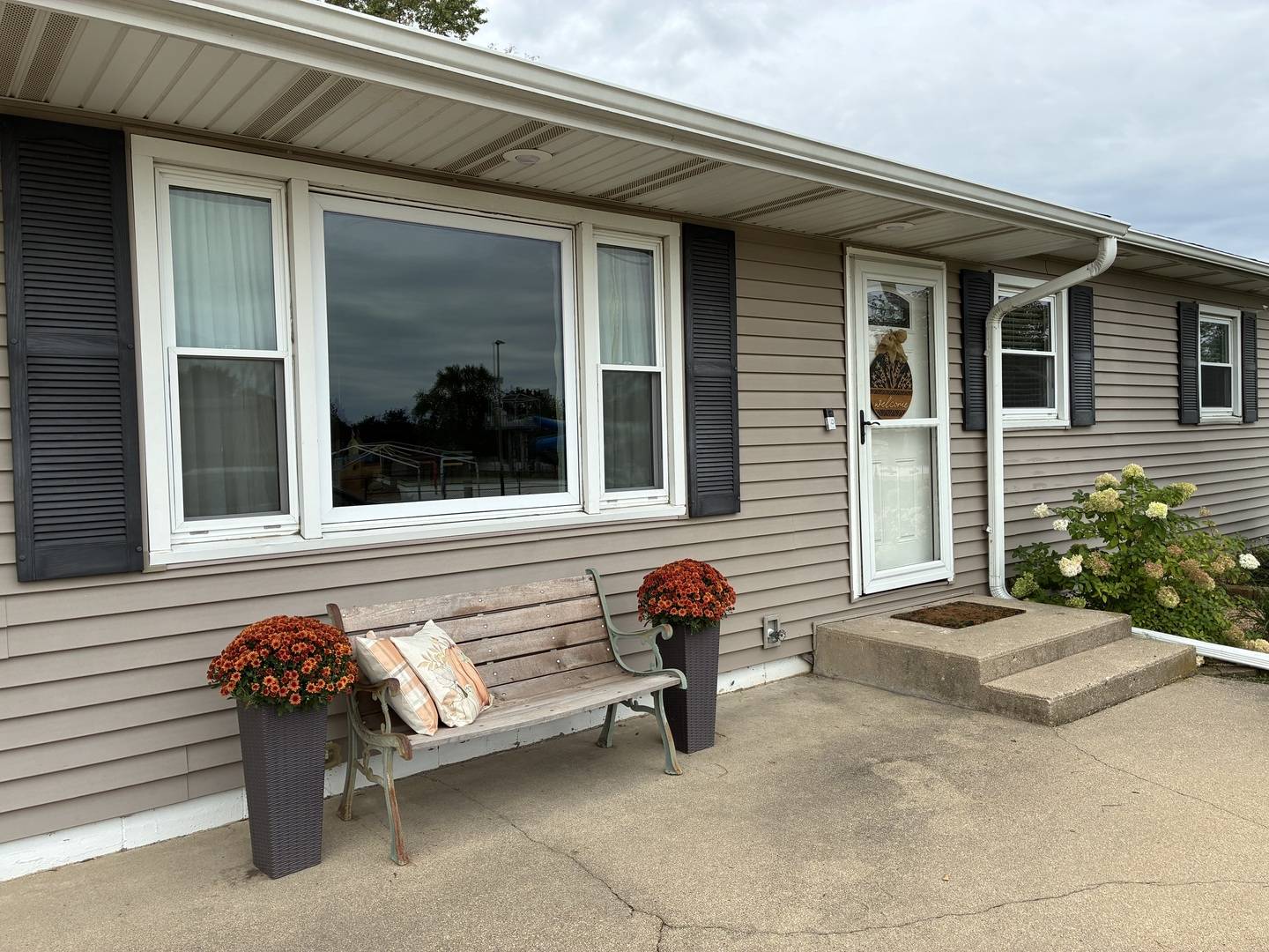 921 14TH ST, De Witt, IA 52742