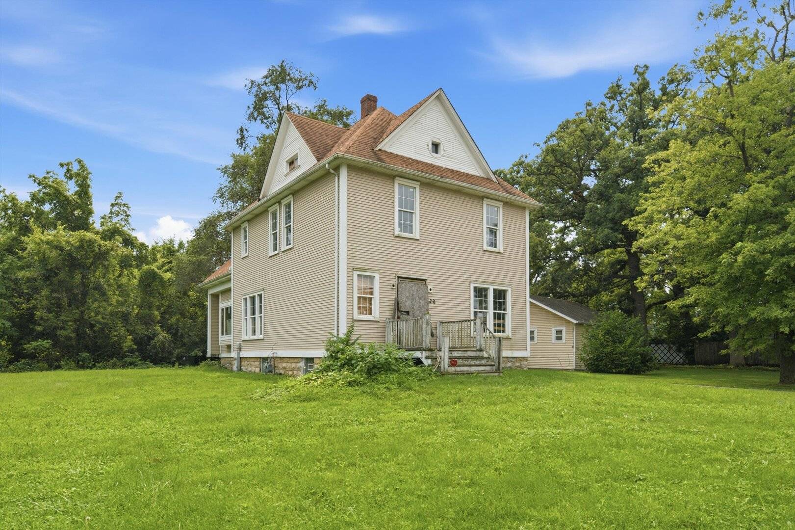 20 E Main ST, Glenwood, IL 60425