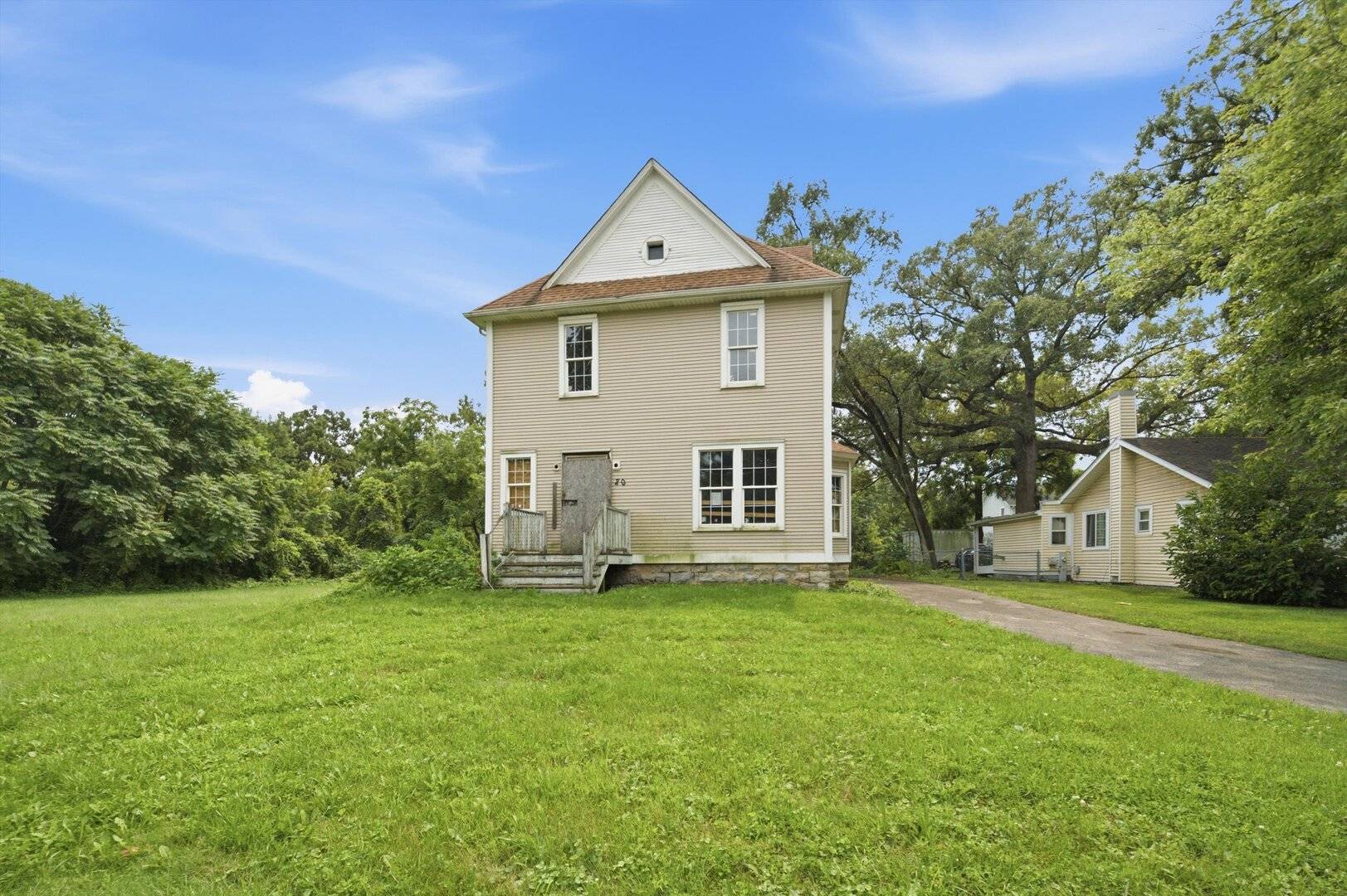 20 E Main ST, Glenwood, IL 60425