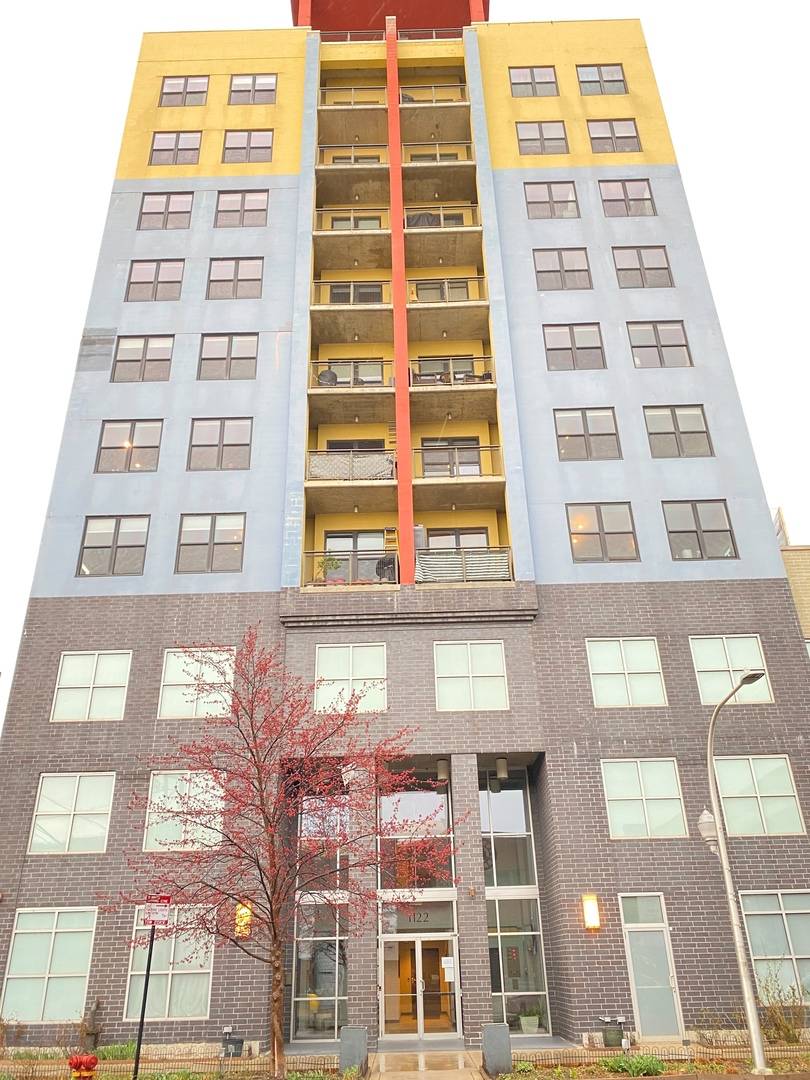 1122 W Catalpa AVE #614, Chicago, IL 60640