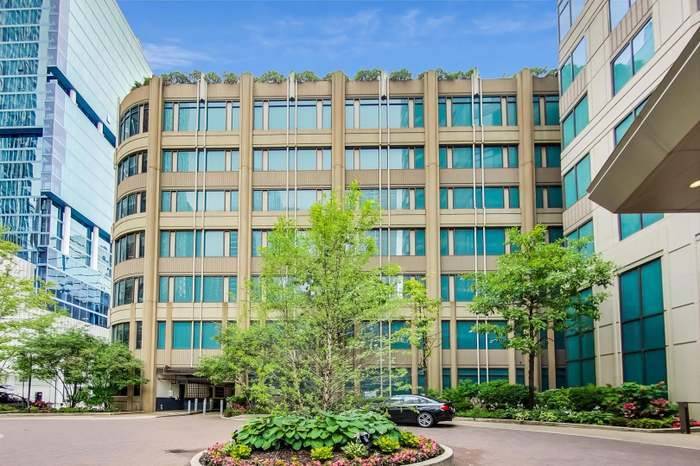 400 N Lasalle DR #1303, Chicago, IL 60654