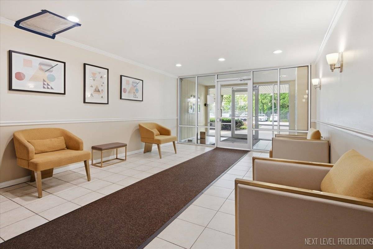 5506 LINCOLN AVE #521, Morton Grove, IL 60053