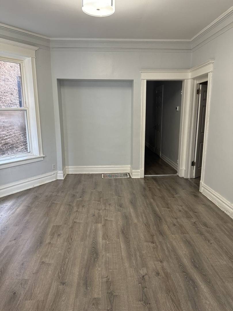 6344 S Eberhart AVE #1, Chicago, IL 60637
