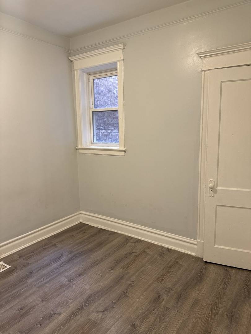 6344 S Eberhart AVE #1, Chicago, IL 60637