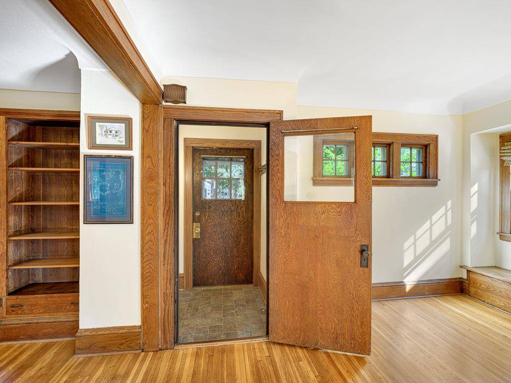 2108 Niles AVE, Saint Paul, MN 55116