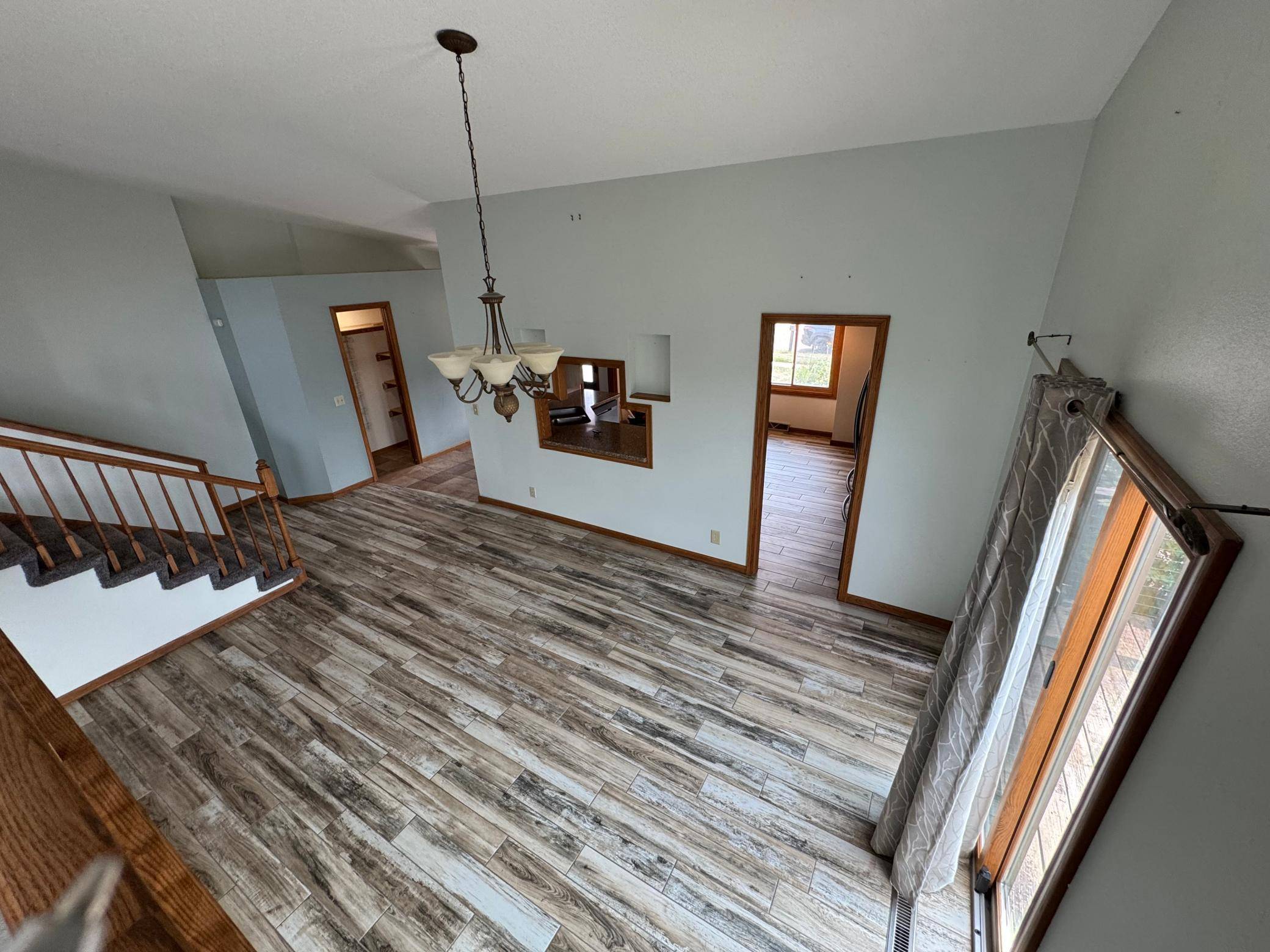 4002 Oak Knoll DR, Eau Claire, WI 54701