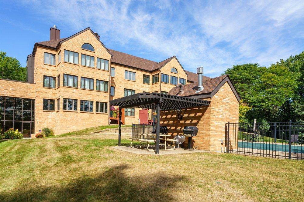 1830 Eagle Ridge DR #1009, Mendota Heights, MN 55118