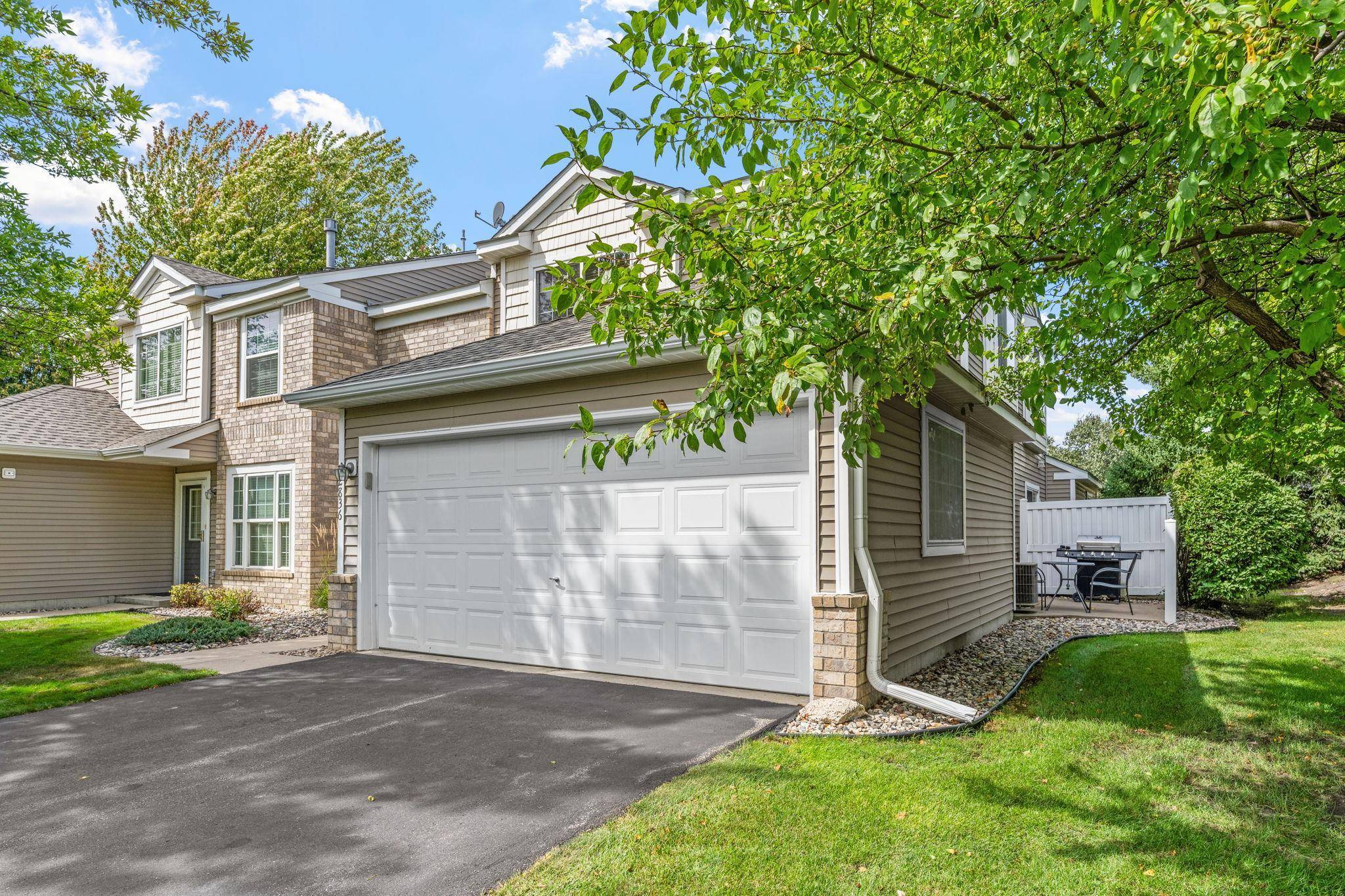 2836 Coach CT, Chanhassen, MN 55317