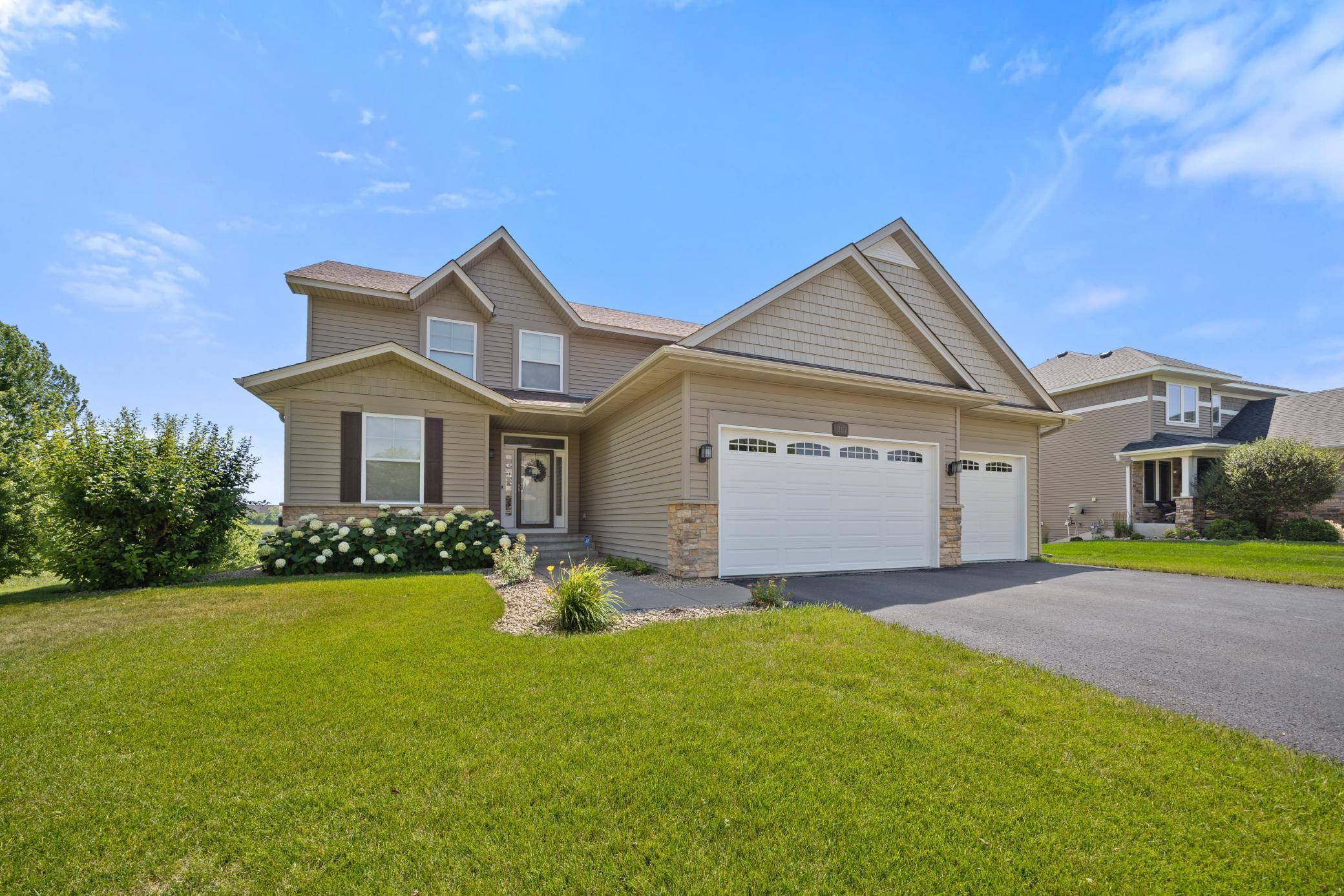 13827 Savanna DR, Rogers, MN 55374