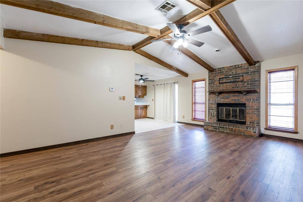 110 Peggy DR, Elk City, OK 73644