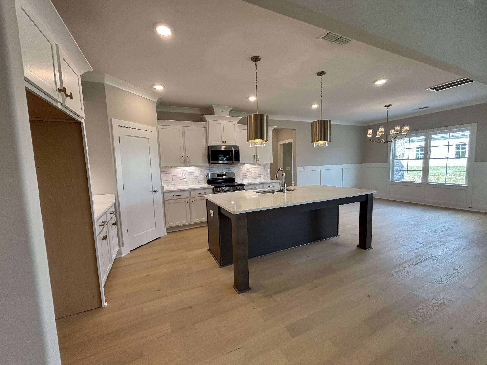5561 Sinclair St, Murfreesboro, TN 37127