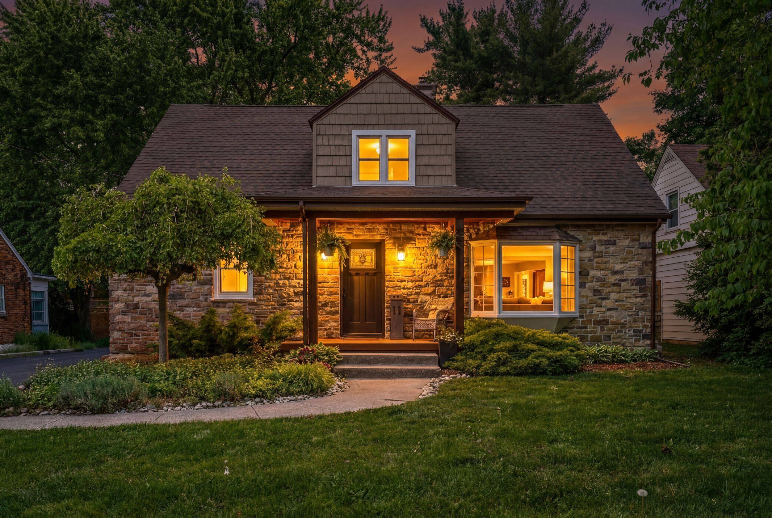 11 Kingsway BLVD, Grimsby, ON L3M 3E4