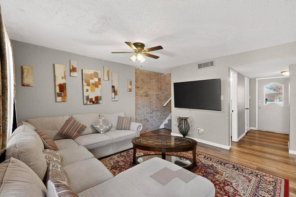 2315 Blue Sage Lane, Arlington, TX 76014
