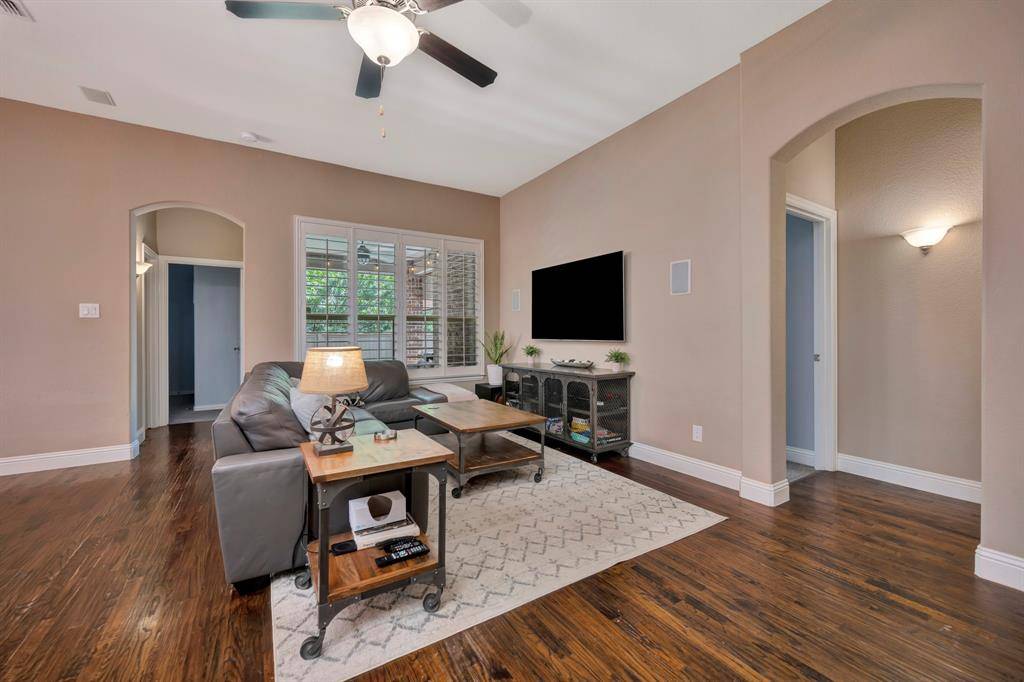 6956 Finch Drive, North Richland Hills, TX 76182