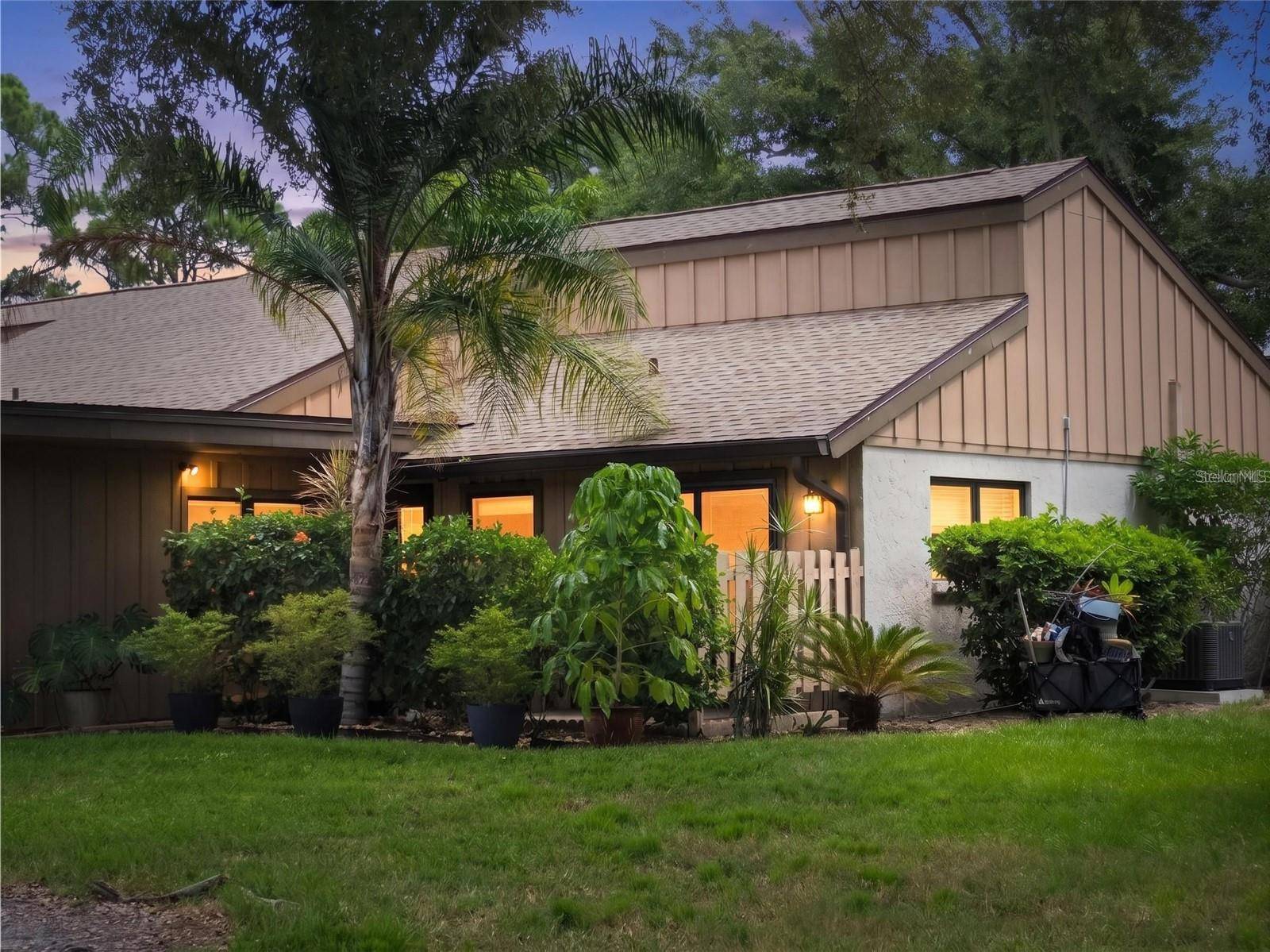 5699 WESTWIND LN, Sarasota, FL 34231