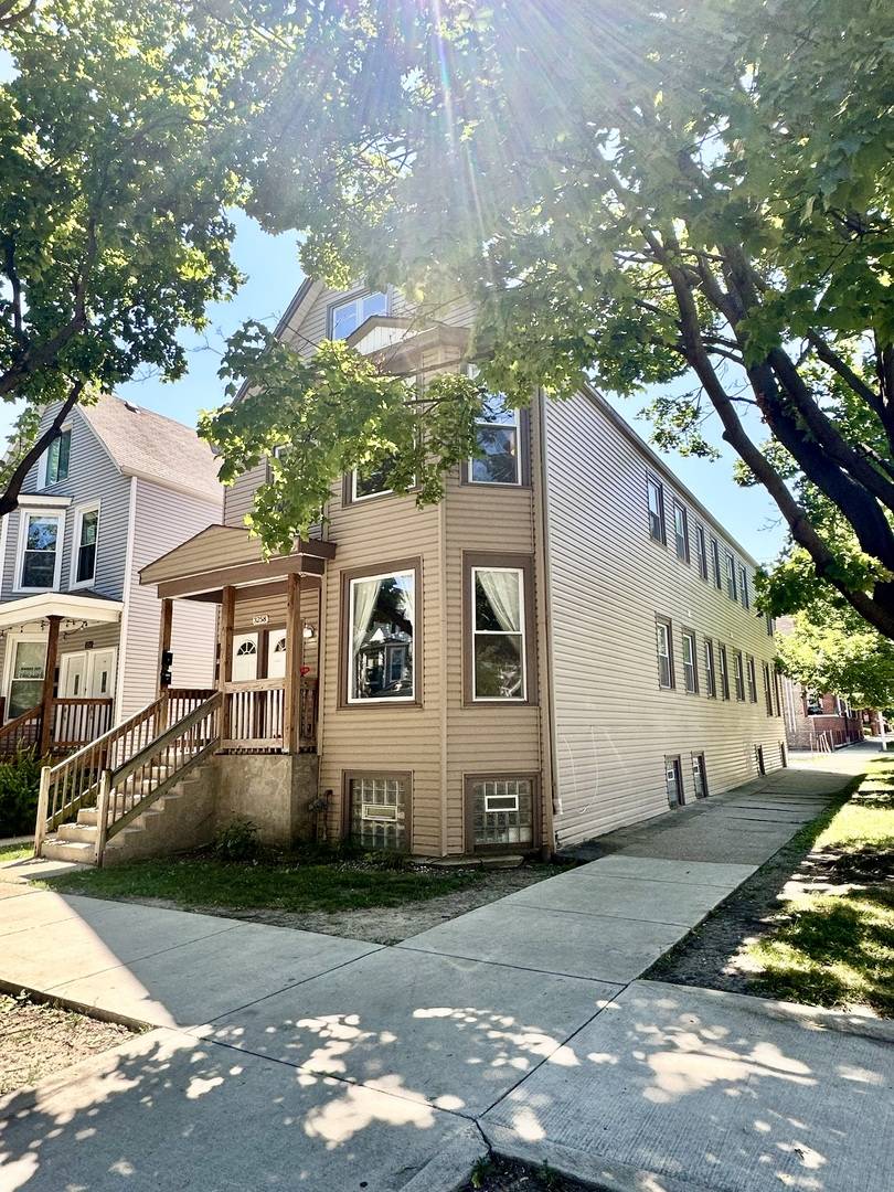 3258 N Ridgeway AVE, Chicago, IL 60618