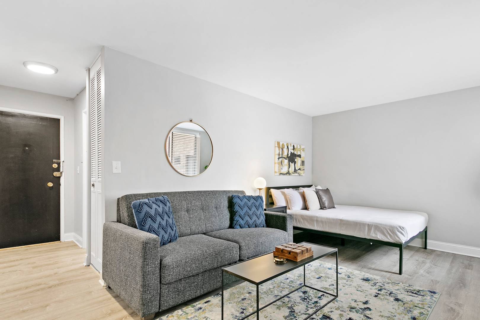 541 W OAKDALE AVE #218, Chicago, IL 60657