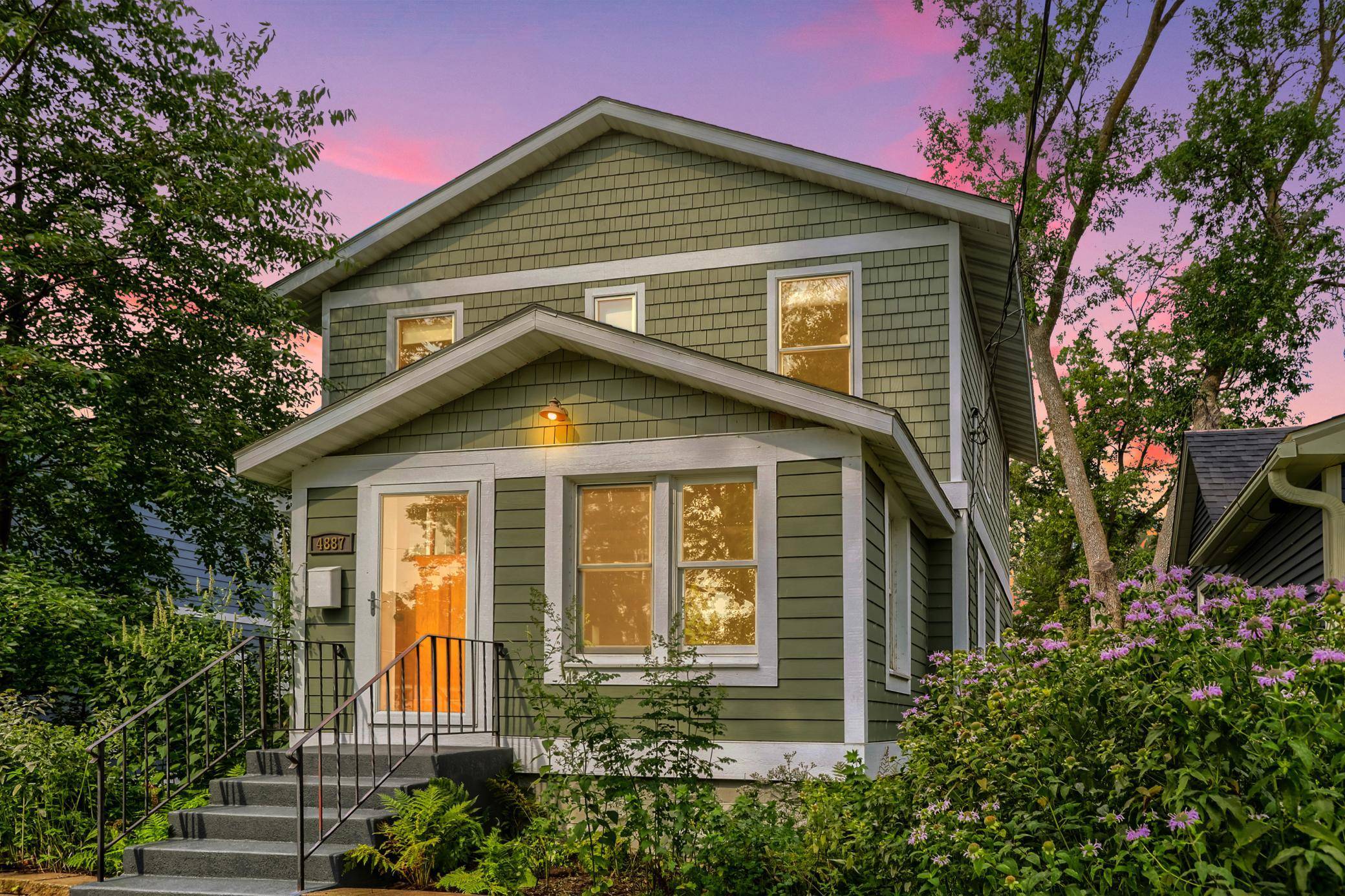 4887 Stewart AVE, White Bear Lake, MN 55110