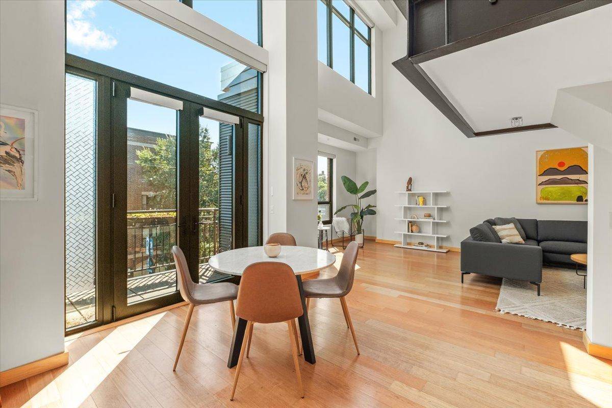 9 W Franklin AVE #314, Minneapolis, MN 55404