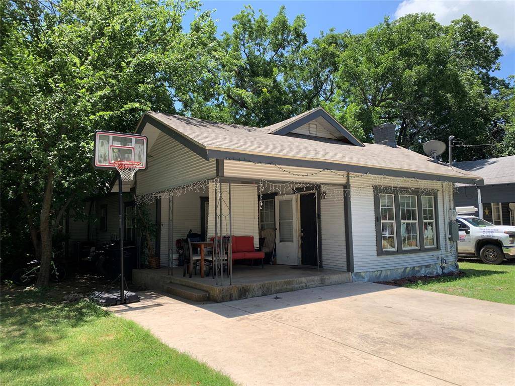 114 Claude Avenue, Cleburne, TX 76031