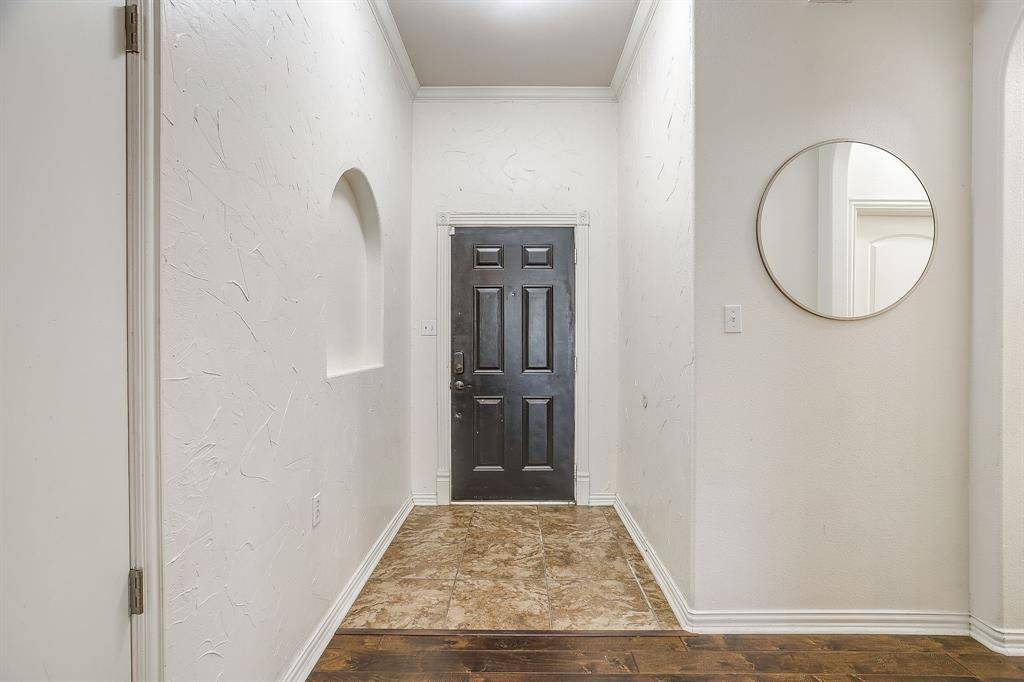 1325 Sierra Blanca Drive, Fort Worth, TX 76028